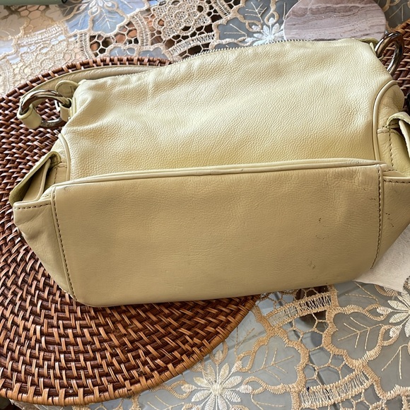 Mark Jacobs Cream Leather bag - Picture 2 of 11